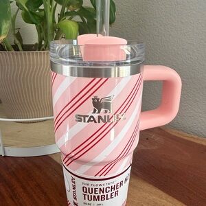 Stanley Pink and Red Candy-Stripe Quencher Tumbler with Handle 20 oz